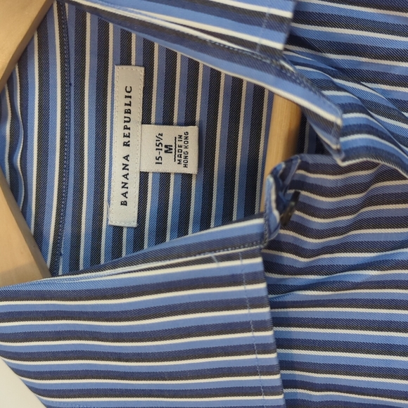 FINAL SALE 🌿BANANA REPUBLIC DRESS SHIRT🌿 - Picture 4 of 6